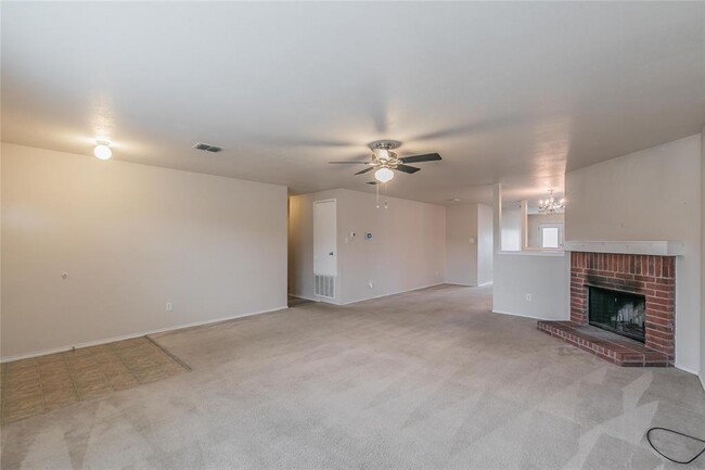 Building Photo - 1016 Mosaic Dr