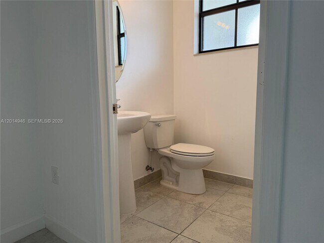 Building Photo - 10606 W 33rd Way