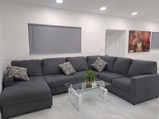 Foto del edificio - 1060 Tyler St