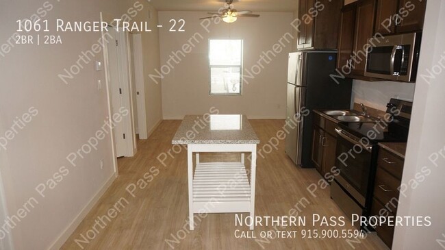 Building Photo - Modern 2 BDR Eastside Apartment! 2 Weeks F...