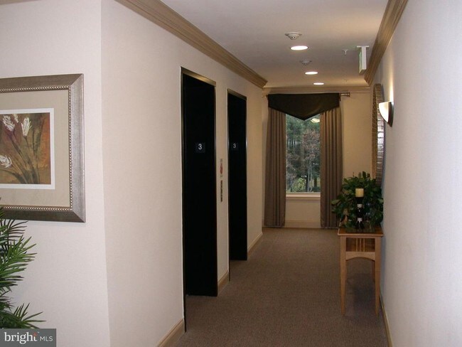 Building Photo - 10205 Wincopin Cir
