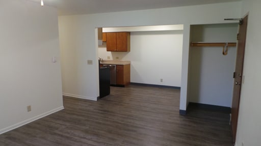 Building Photo - 170 N Hyer Ln