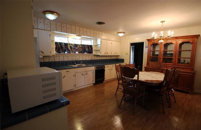 Foto del edificio - 12807 Britt Rd