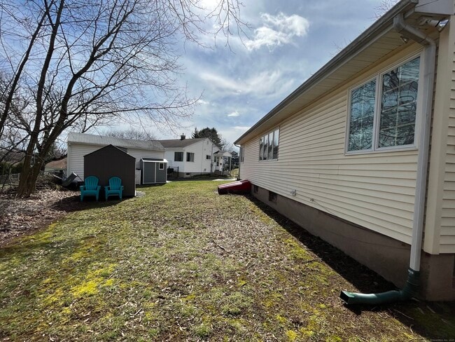 Building Photo - 254 Olney Rd