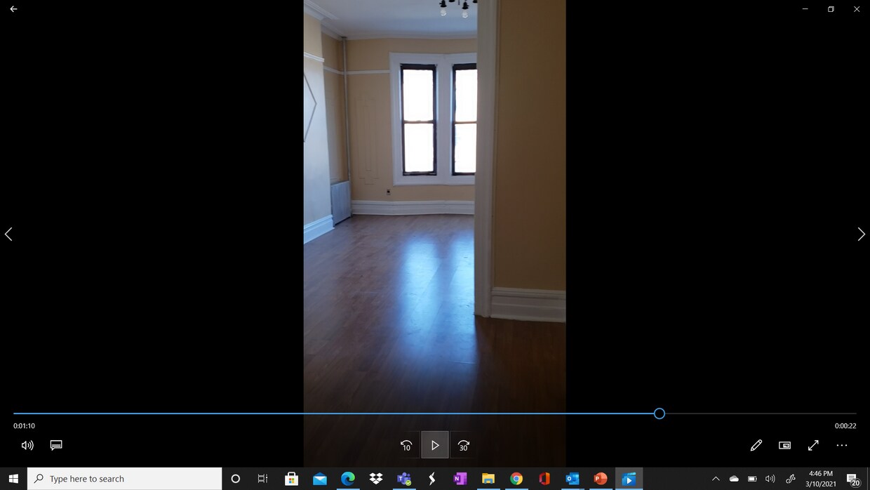 Large Bedroom - 624 Park Pl