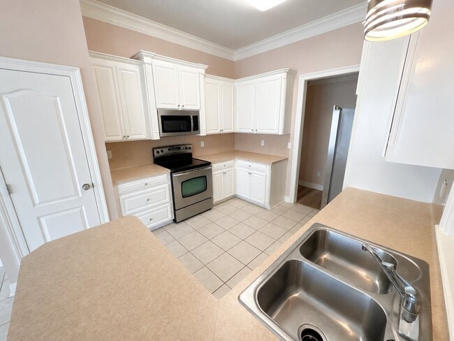 Building Photo - 1022 Creole Dr