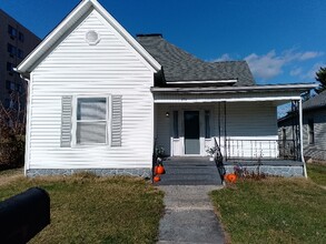 Building Photo - 216 Wilson Ave