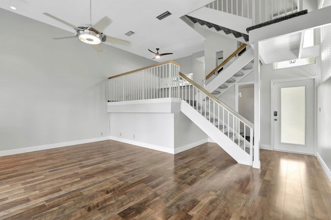 Photo - 884 SE 19th Ave House