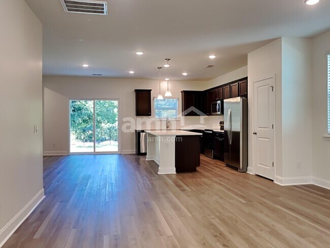 Foto del edificio - 1609 Lamplighter Ln