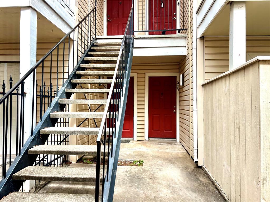 Foto principal - 2750 Holly Hall St