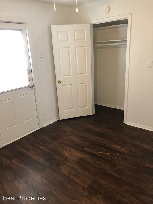 Building Photo - 2 br, 1 bath House - 1516 Broadmoor C
