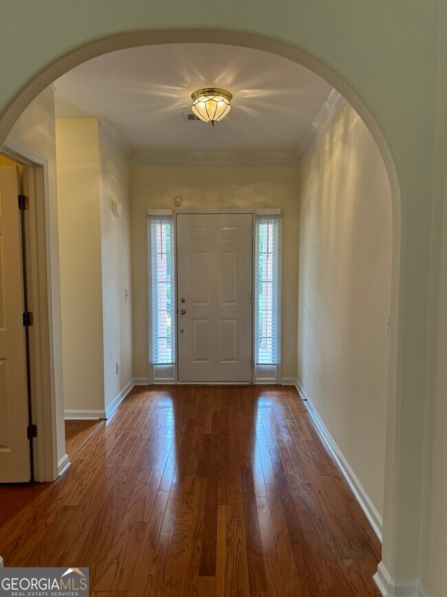 Building Photo - 1471 Brentwood Dr