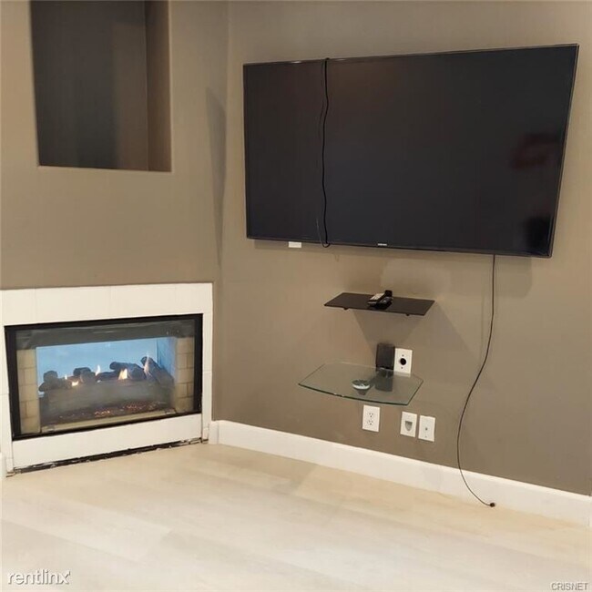 Foto del edificio - 3 br, 3 bath Condo - 6970 De Celis Pl Unit...