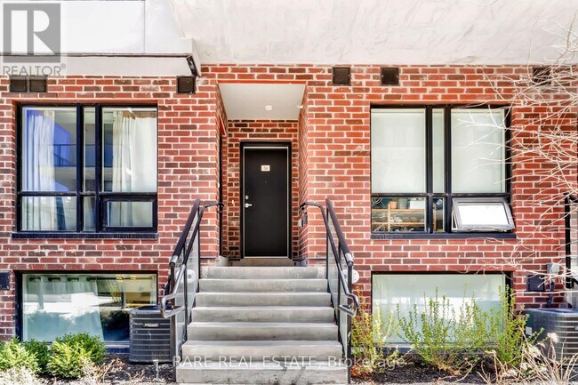 Photo du bâtiment - 871 Sheppard Ave W