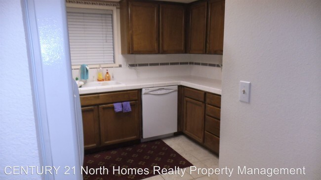 Foto del edificio - 3 br, 2 bath House - 2201 Grand Ave #4