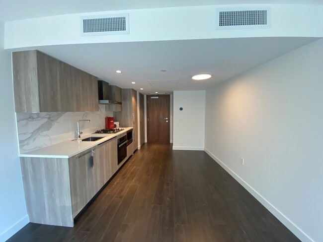 Building Photo - 8608 Hazelbridge Wy