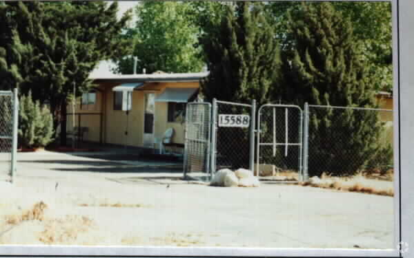 Foto del edificio - 15588 Sequoia Ave