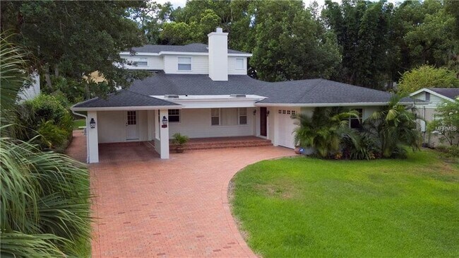 Foto del edificio - 220 Hampden Pl