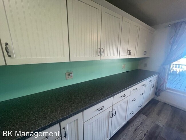 Foto del edificio - 5 br, 2 bath House - 7554 S. 1050 E.