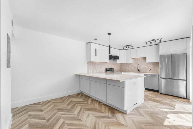 Foto del edificio - 3007 San Clara Dr