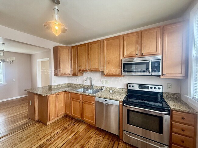 Foto del edificio - 240 W Essex Ave