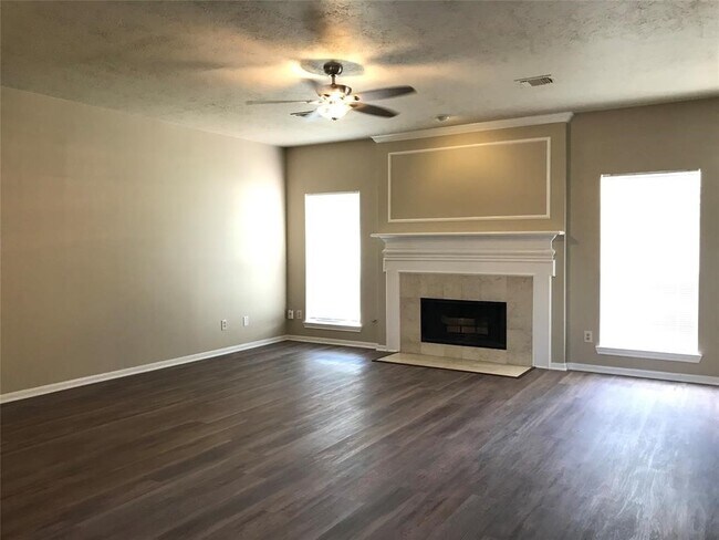 Foto del edificio - 835 Prairie Brook Ct