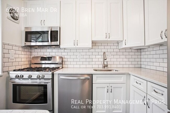 Building Photo - 6202 Bren Mar Dr