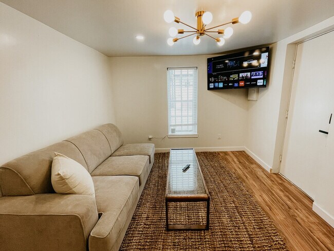 Building Photo - 3225 Colcord Ave