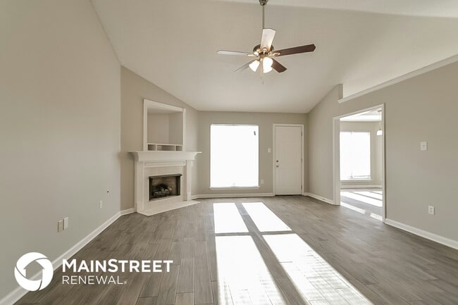 Building Photo - 9040 Triple Crown Loop W