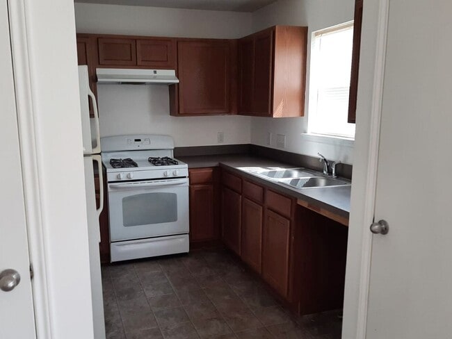 Building Photo - 1080 Hulter Jasper tx