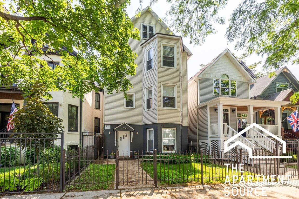 Primary Photo - 4849 N Seeley Ave