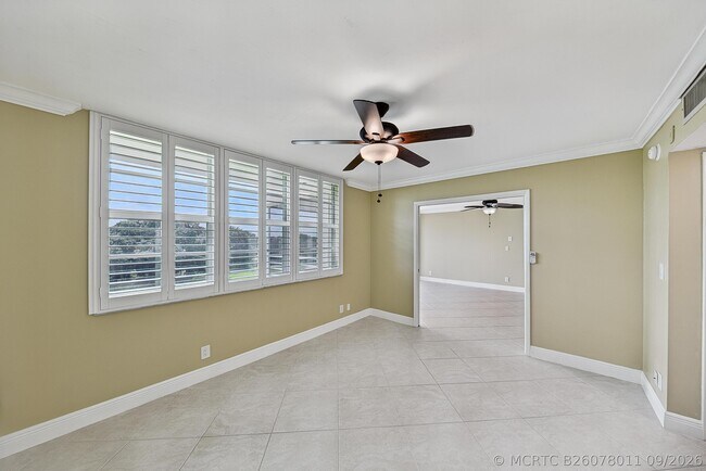 Building Photo - 4000 Cypress Grove Way