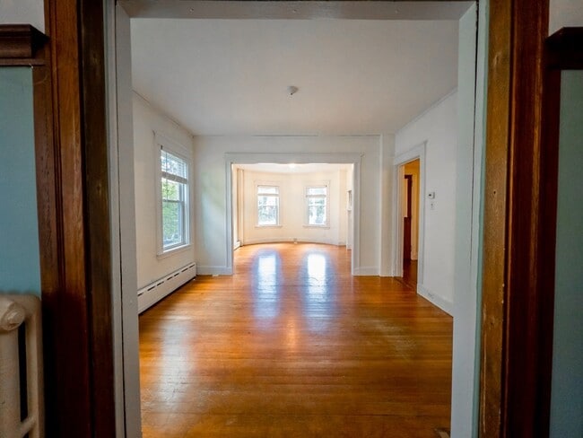 Building Photo - 67 Hampstead Rd