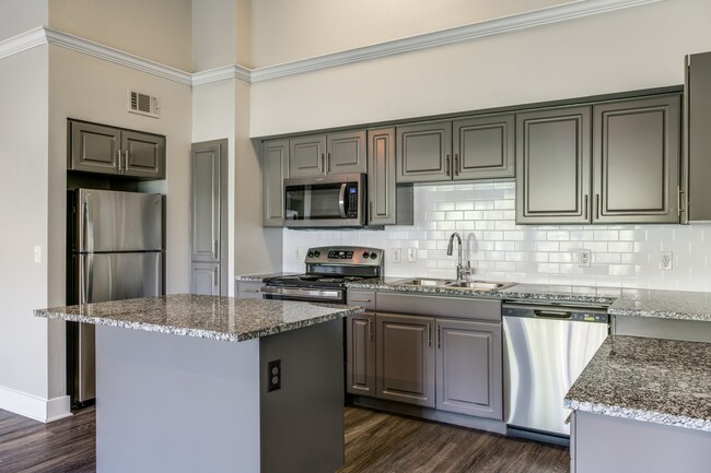 Building Photo - Ellwood at Lake Travis