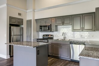 Building Photo - Ellwood at Lake Travis