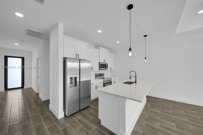 Foto del edificio - 328 Gordon Ave S