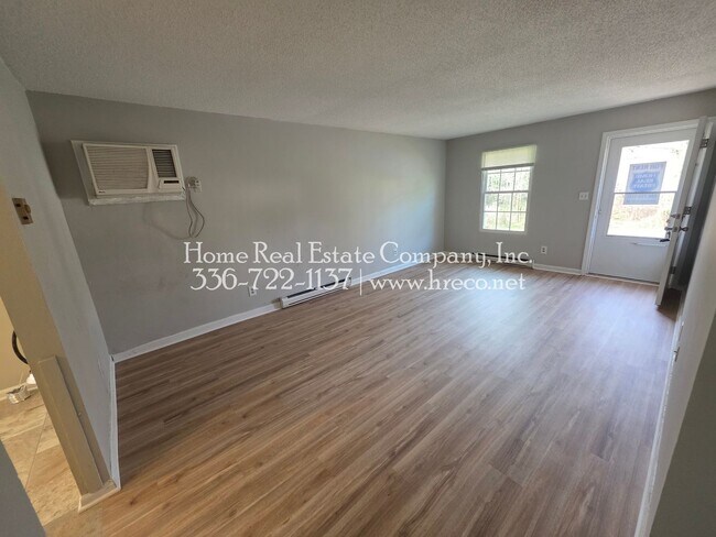 Foto del edificio - 4263 Mineral Ave