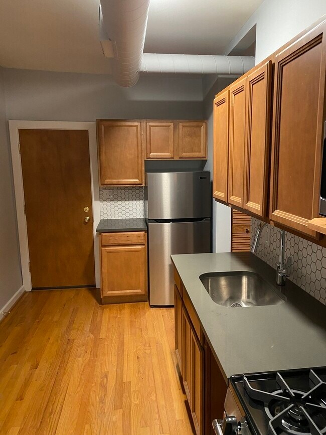 Foto del edificio - 1227 N Cleaver St