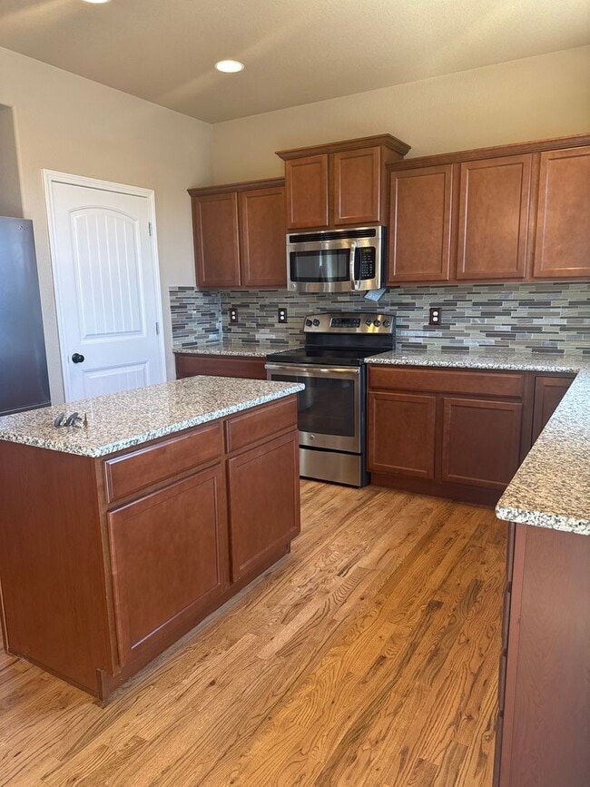 Building Photo - 10732 Echo Canyon Dr