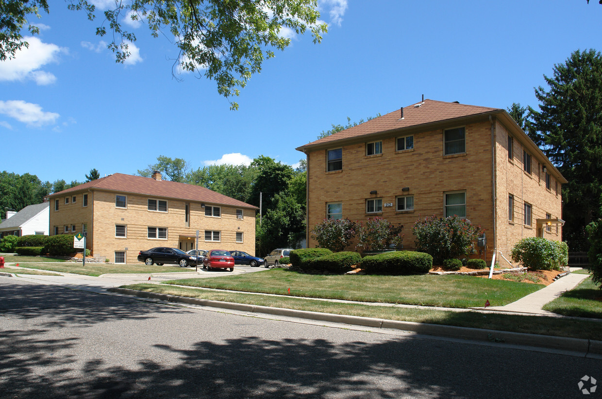 212 y 224 Highland Ave. - Highland Apartments