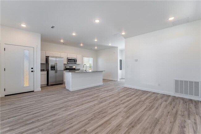 Building Photo - 1071 Kentucky Ave
