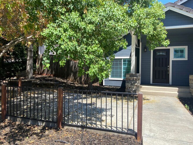 Foto del edificio - Solar Home - Immaculate El Dorado Hills 4 ...