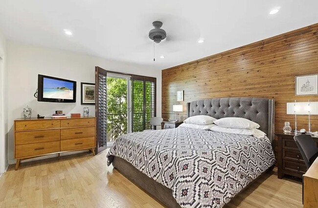 Building Photo - 1209 Kings Rd