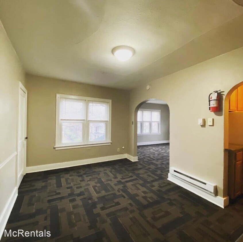 Primary Photo - 710 Benton St