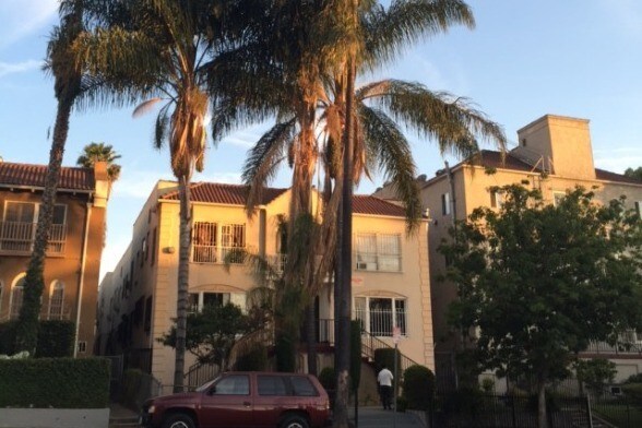 Edificio bien mantenido - 4156 Rosewood Ave