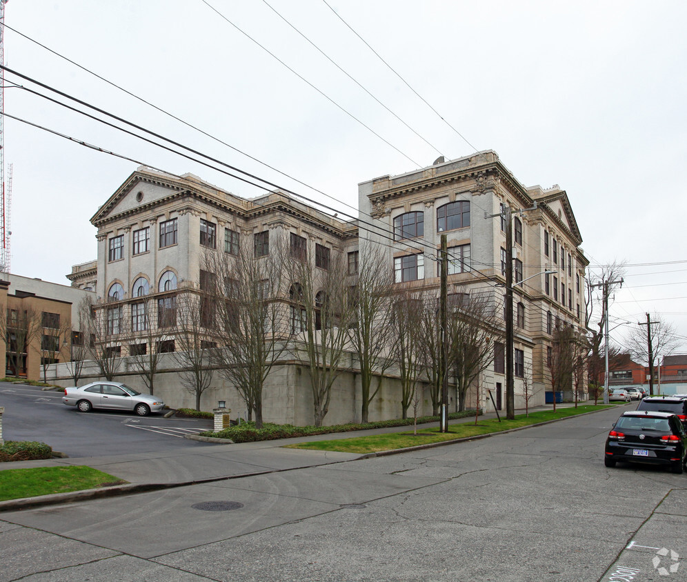 Foto del edificio - Queen Anne High School