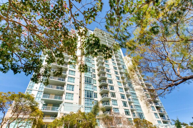 Building Photo - Gorgeous Condo Located on Cortez Hill in Downtown!