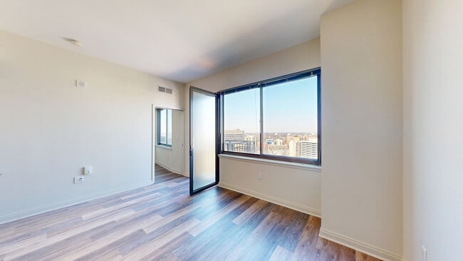 Interior Photo - Eleven55 Ripley