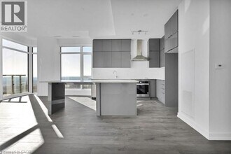 Building Photo - 55 Duke St W