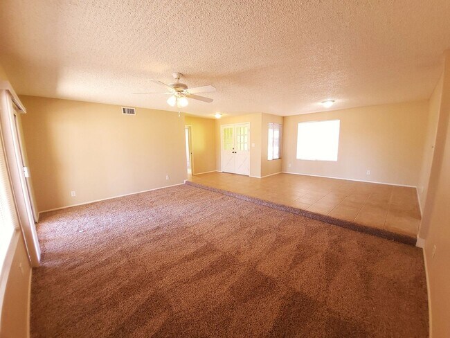 Foto del edificio - HOME IN ACTIVE ADULT COMMUNITY!!!